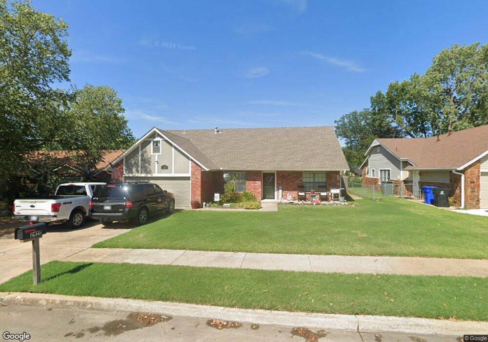 2410 S Gardenia Ave, Broken Arrow, OK 74012 - photo 1