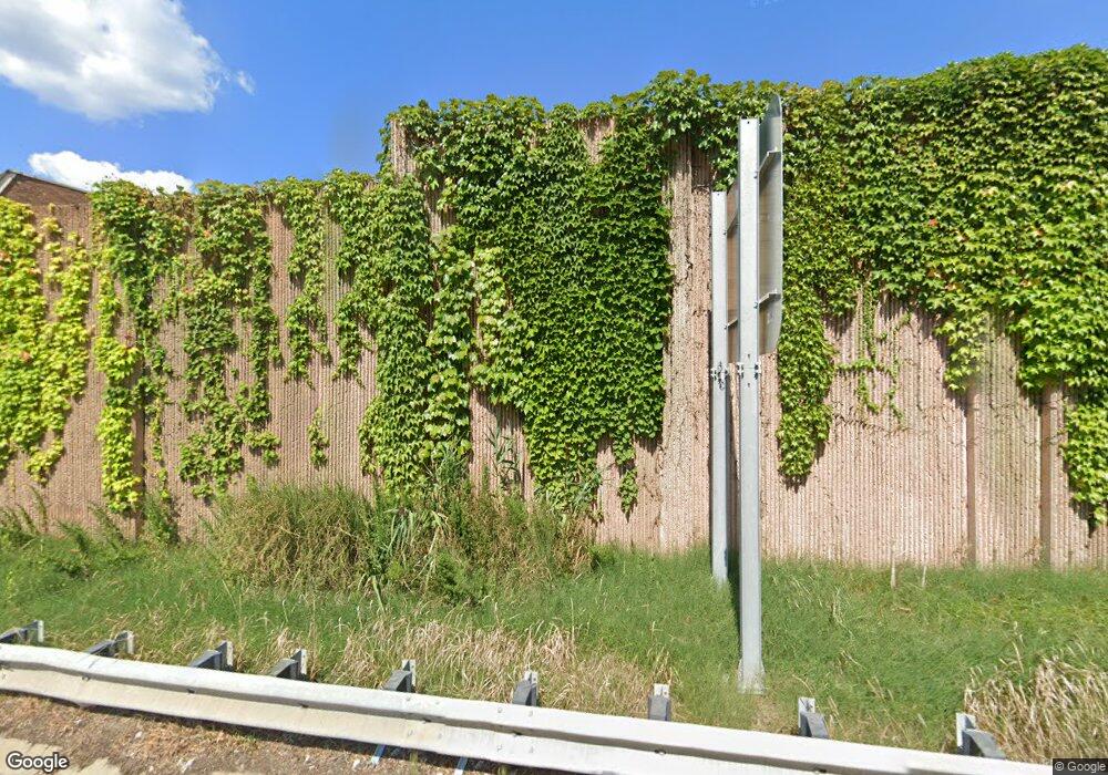 20603 Lori Dr unit 62C, Bayside, NY 11360 - photo 1