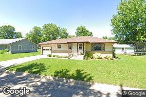 106 W Cleveland St, Holstein, IA 51025