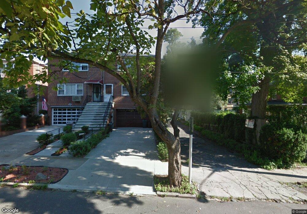 431 W 263rd St, Bronx, NY 10471 - photo 1