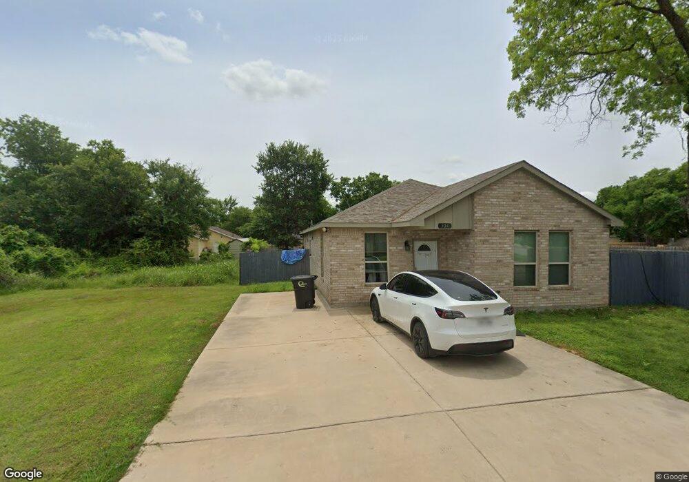 304 Peacock St, Cleburne, TX 76031 - photo 1