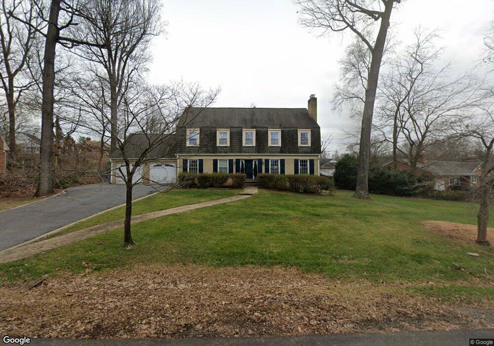 1037 Delf Dr, McLean, VA 22101 - photo 1