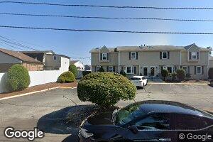 14 4th Ave, Warwick, RI 02888