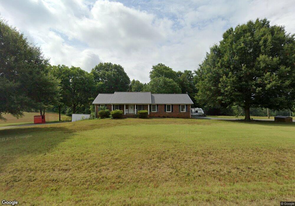 6531 Osborn Mill Rd, Seagrove, NC 27341 - photo 1