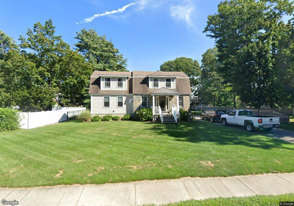 319 New Meadow Rd, Barrington, RI 02806 - photo 1