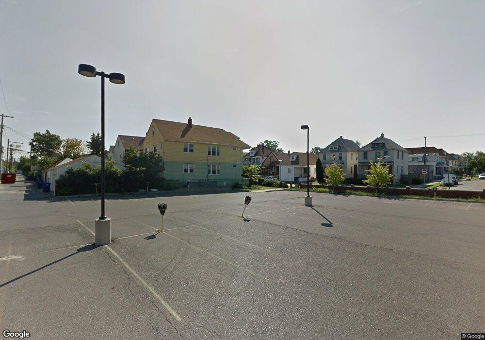 2949 Evaline St, HamtraMcK, MI 48212 - photo 1