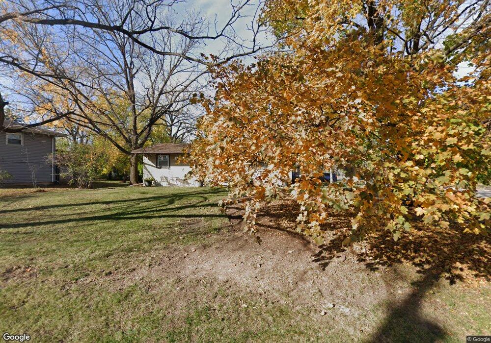 327 Ramble Rd, Lake In the Hills, IL 60156 - photo 1