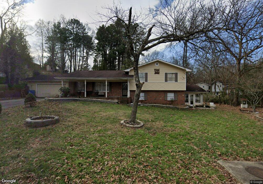 1320 N Glen Dr, Hixson, TN 37343 - photo 1