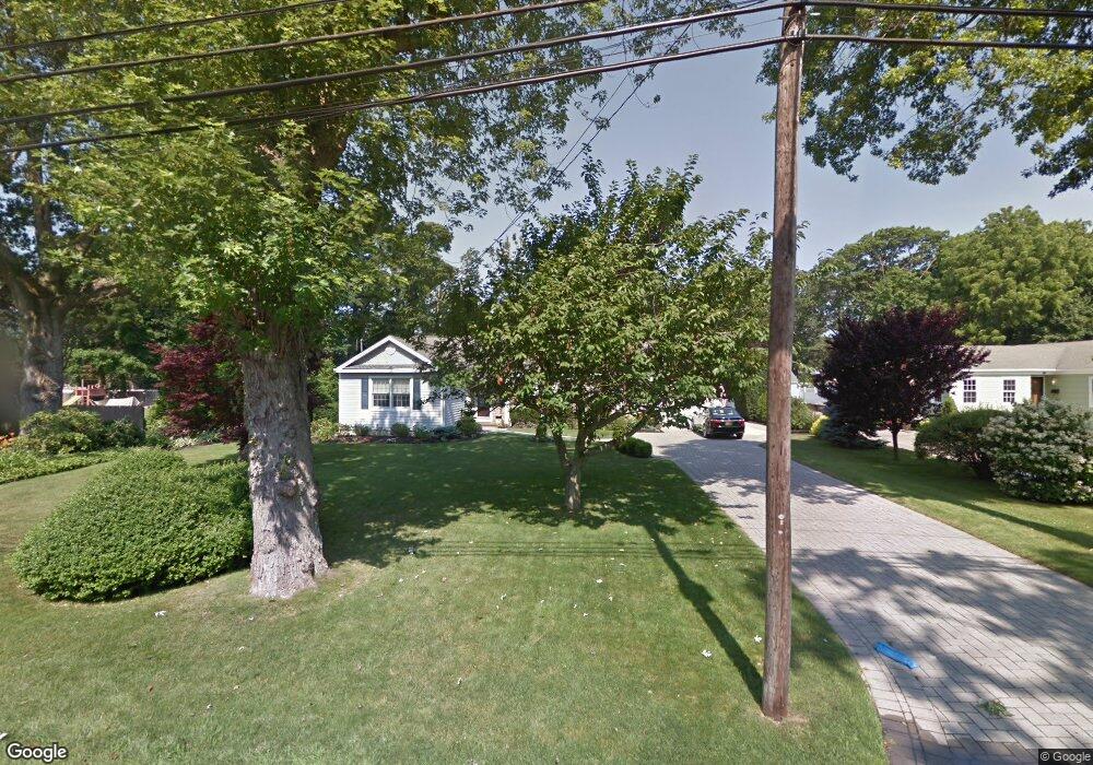 30 Mcconnell Ave, Bayport, NY 11705 - photo 1