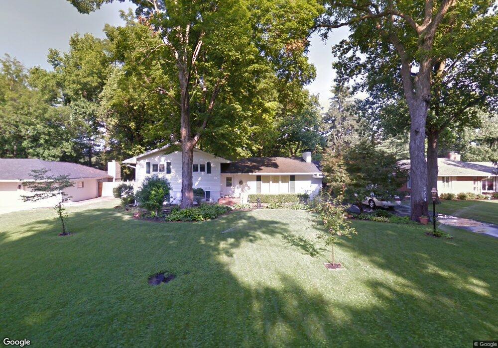 3314 Grove Pkwy, Columbus, IN 47203 - photo 1