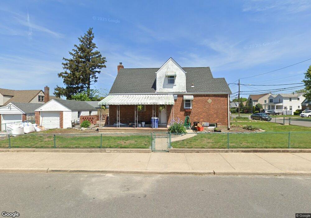 264 Commonwealth St, Franklin Square, NY 11010 - photo 1