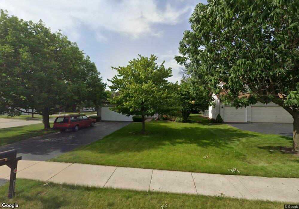 555 W 2nd St, Elmhurst, IL 60126 - photo 1