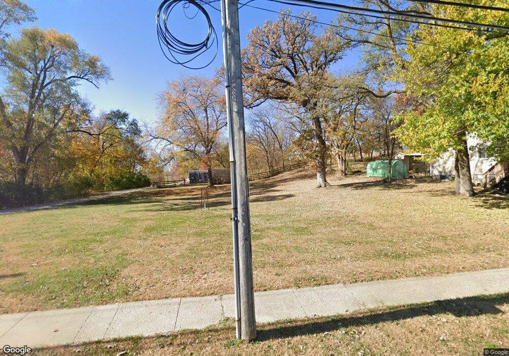 1113 1st St N, Newton, IA 50208 - photo 1