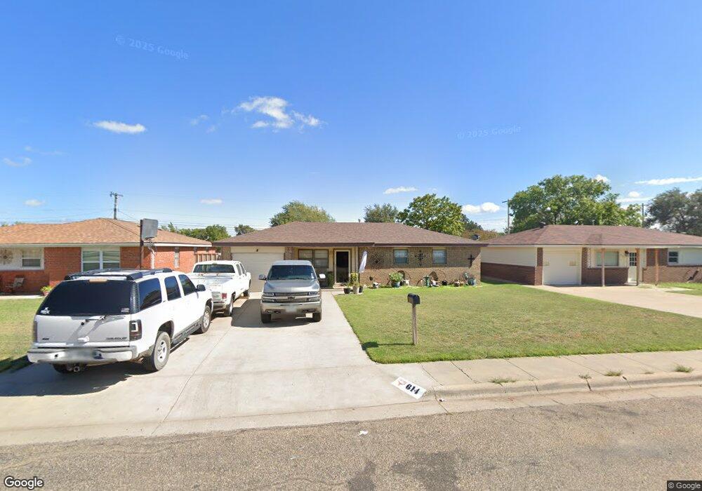 614 Pine Ave, Dumas, TX 79029 - photo 1