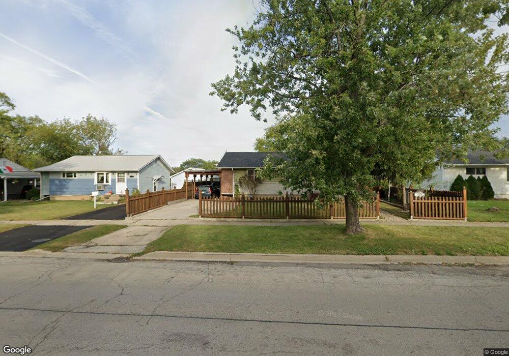 1833 N Mcaree Rd, Waukegan, IL 60087 - photo 1