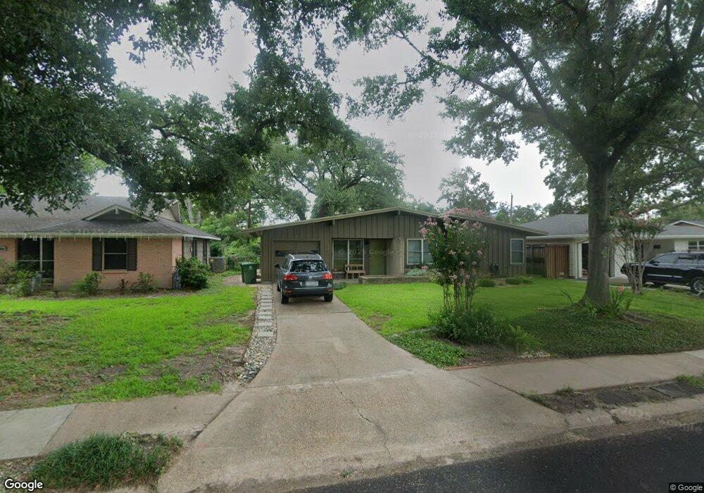 5402 Viking Dr, Houston, TX 77092 - photo 1