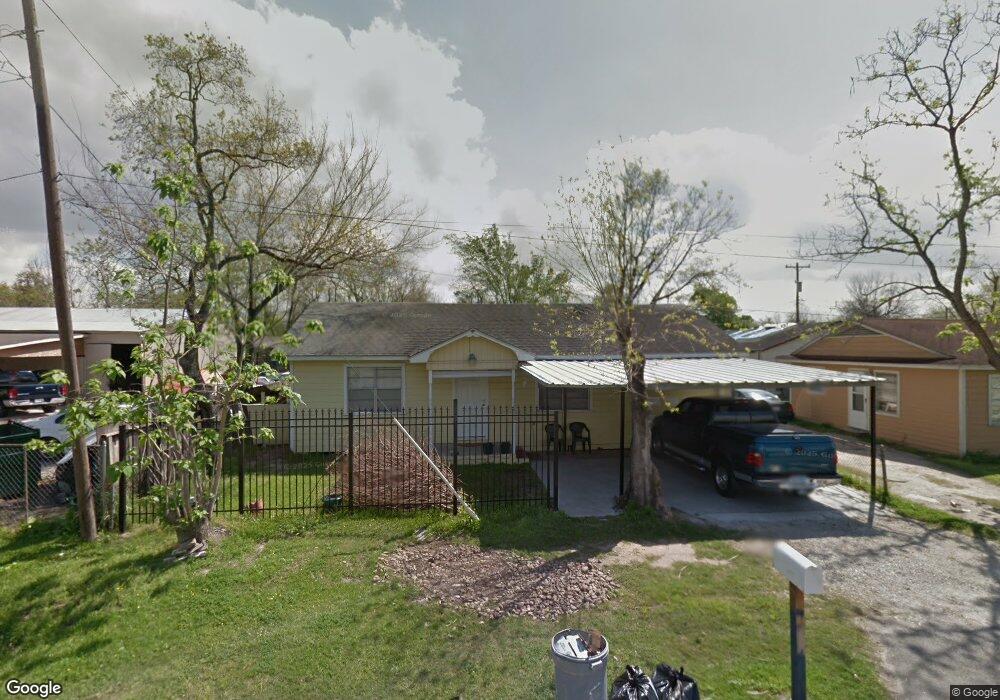 3701 1/2 Rosemary Ln, Houston, TX 77093 - photo 1