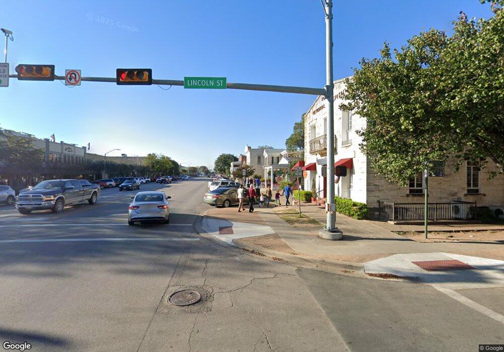 108 N Lincoln St, Fredericksburg, TX 78624 - photo 1