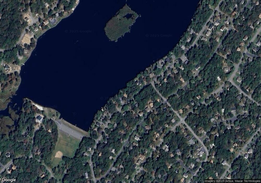 1437 Waterfront Dr, Tobyhanna, PA 18466 - photo 1