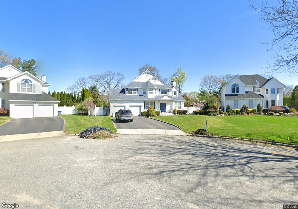 23 Poplar Ln, ComMacK, NY 11725 - photo 1