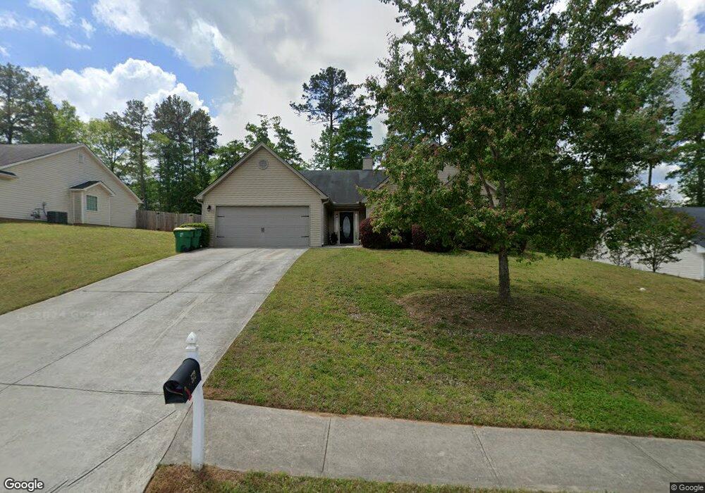 572 Embassy Walk, Winder, GA 30680 - photo 1