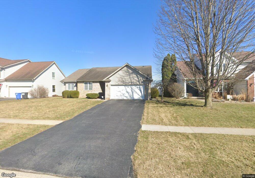 525 Cranberry E, Findlay, OH 45840 - photo 1