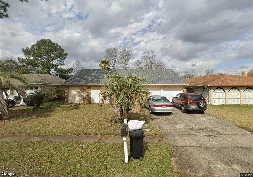 302 Westminster Dr, Slidell, LA 70460 - photo 1