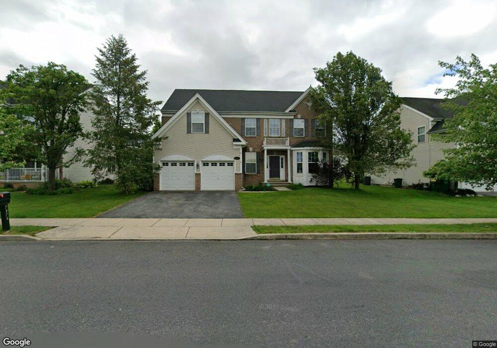 7474 Scenic View Dr, Macungie, PA 18062 - photo 1