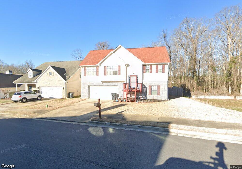 1565 Queen Elizabeth Dr, Locust Grove, GA 30248 - photo 1