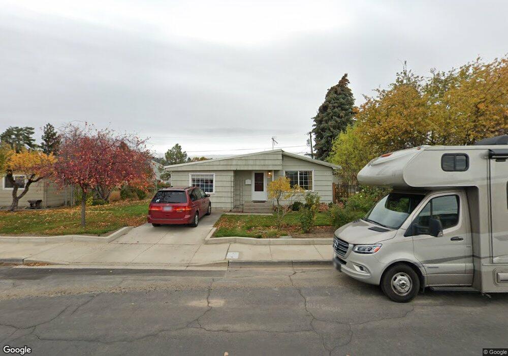 1124 SW 12th St, Redmond, OR 97756 - photo 1