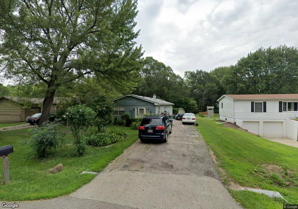 237 Robin Ln, Carpentersville, IL 60110 - photo 1