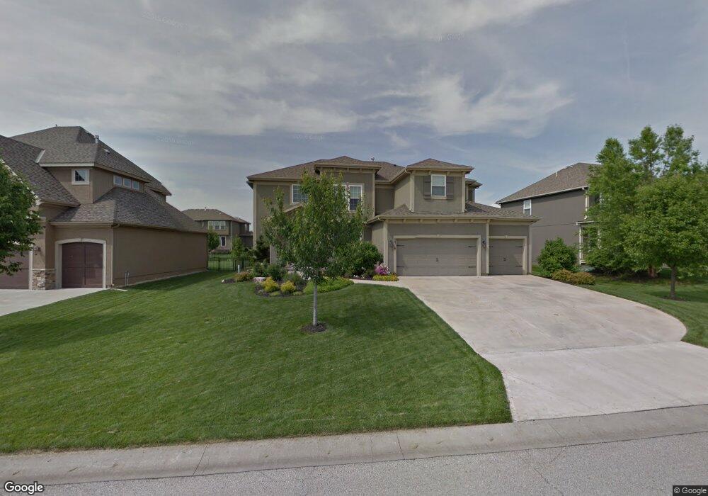 22510 W 57th St, Shawnee, KS 66226 - photo 1