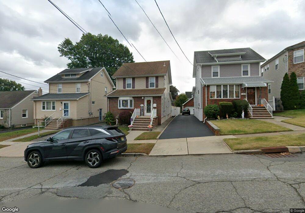 676 Teneyck Ave, Lyndhurst, NJ 07071 - photo 1