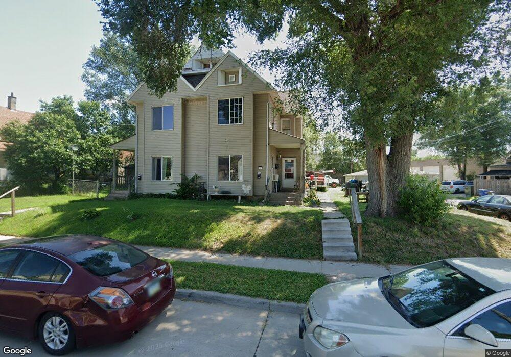 207 S Howell St, Davenport, IA 52802 - photo 1