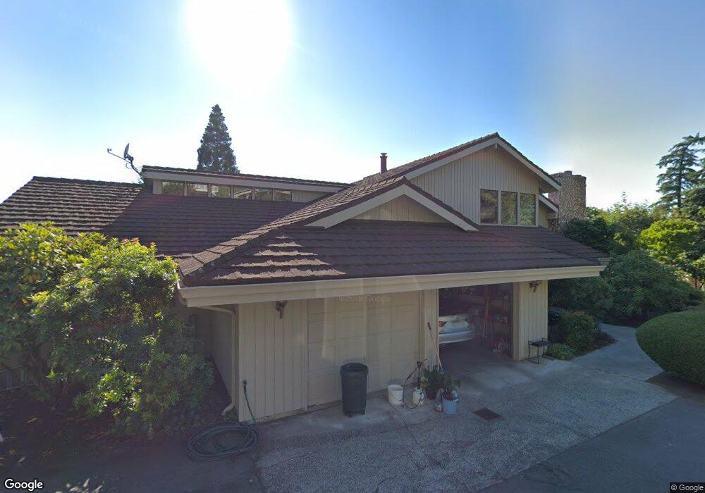 6136 W Mercer Way, Mercer Island, WA 98040 - photo 1