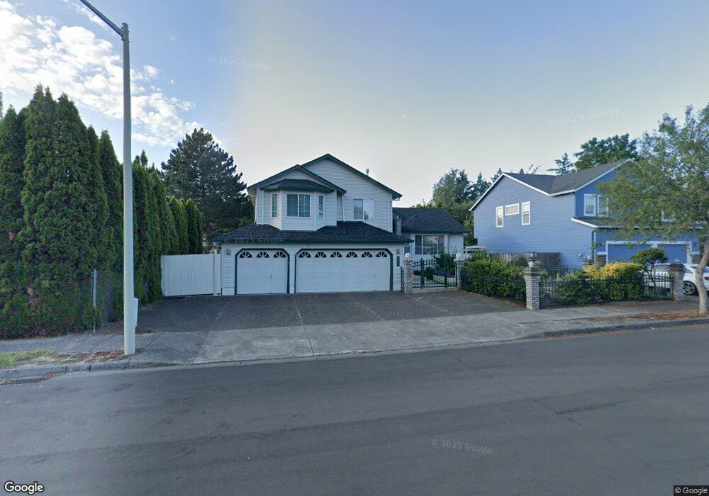 577 SW 12th Cir, Troutdale, OR 97060 - photo 1