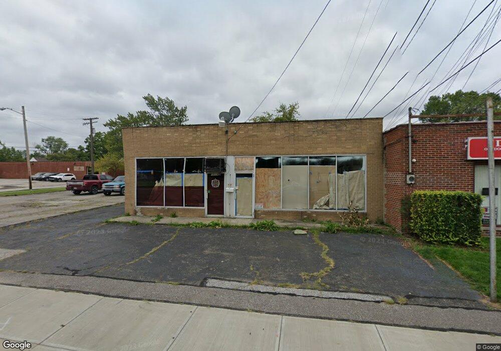 16814 Broadway Ave, Maple Heights, OH 44137 - photo 1