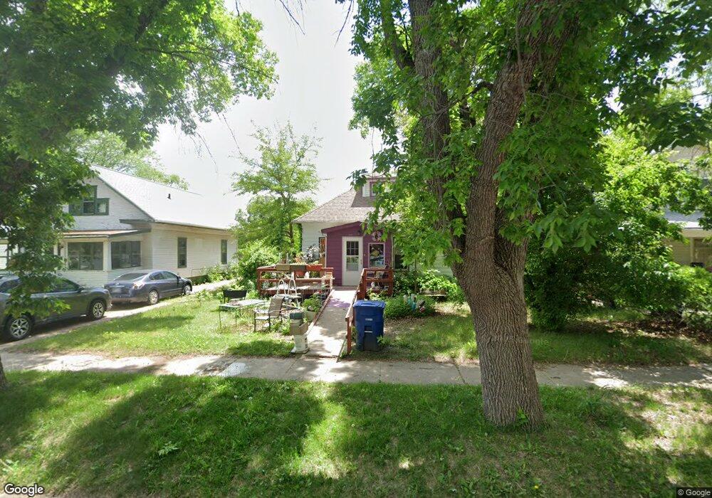 409 W 11th Ave, Mitchell, SD 57301 - photo 1