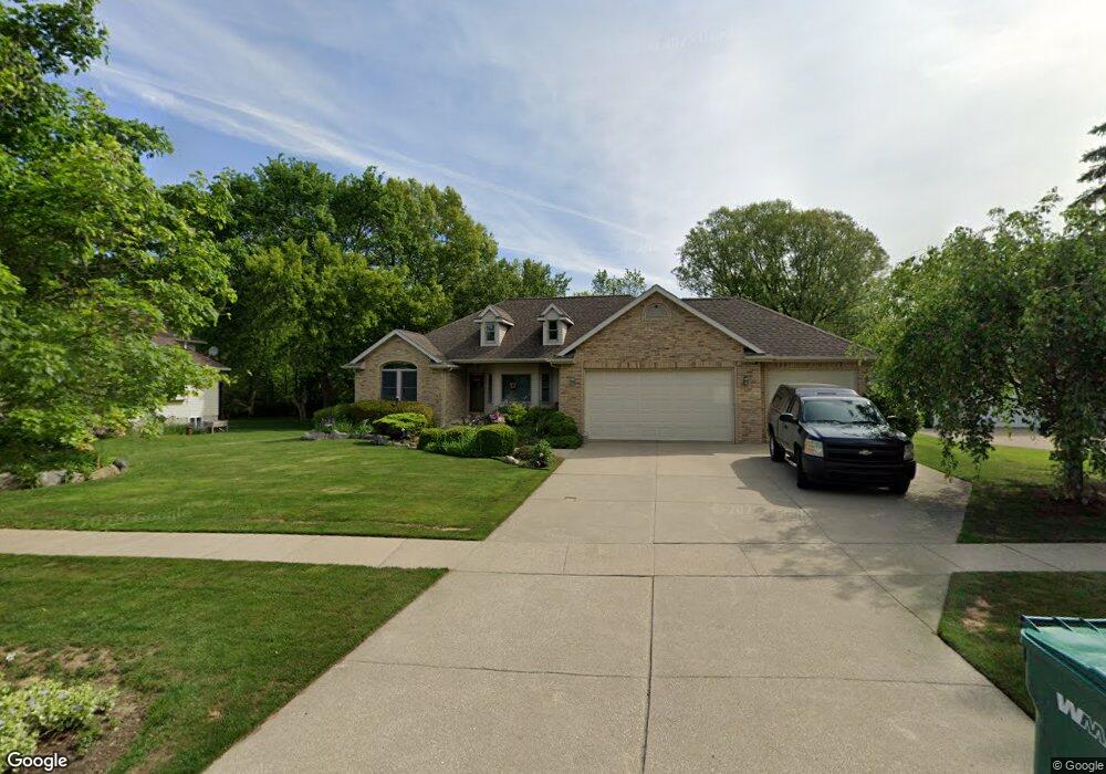 135 Brookside Dr, Flushing, MI 48433 - photo 1