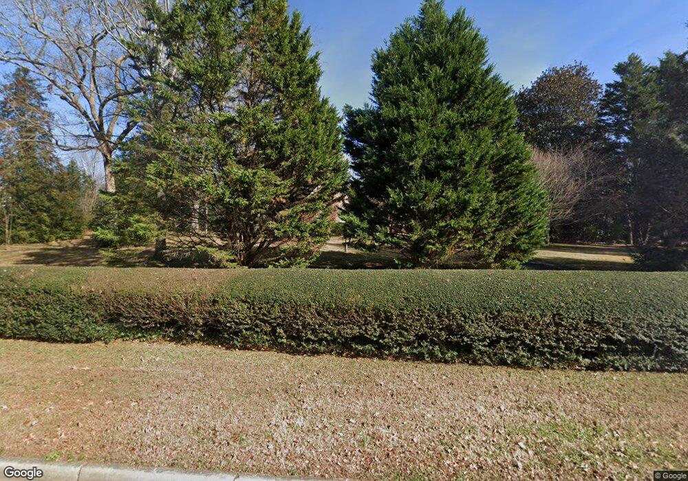 1070 Riverside Dr, Gainesville, GA 30501 - photo 1