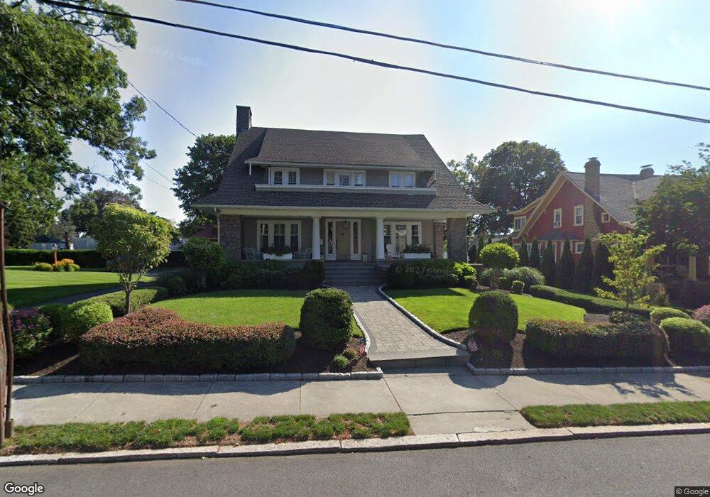 118 Woodland Rd, Woonsocket, RI 02895 - photo 1
