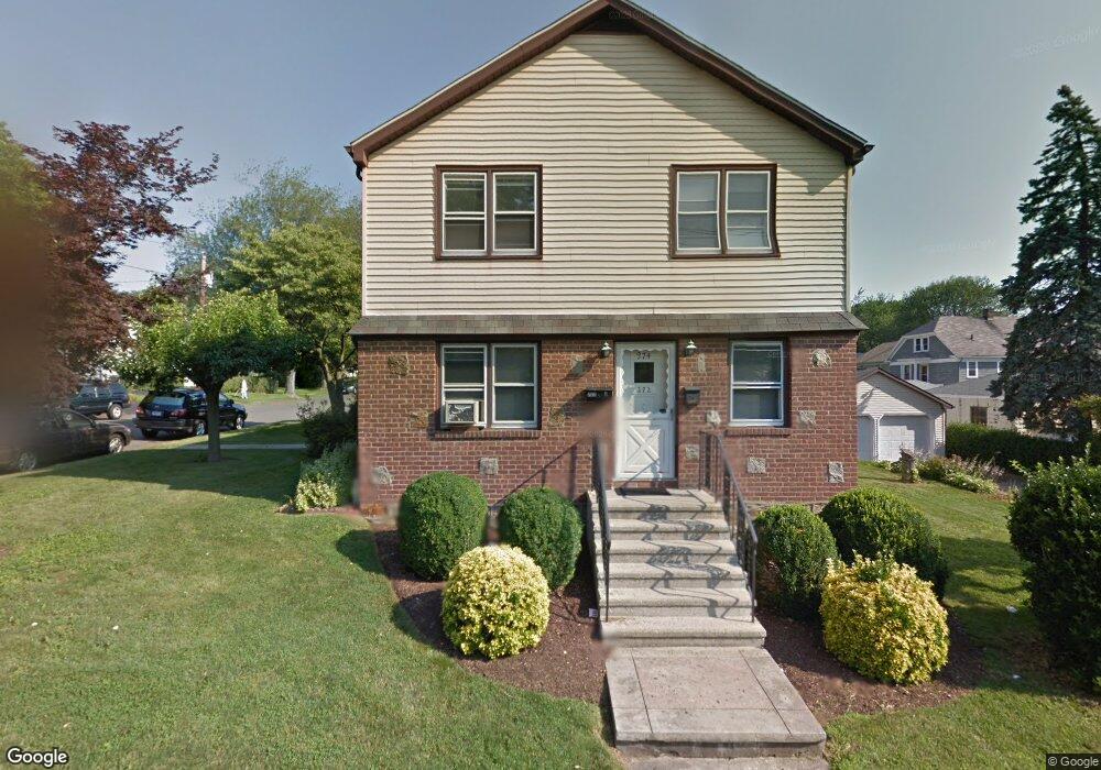 272 Jennings Rd unit B, Fairfield, CT 06825 - photo 1