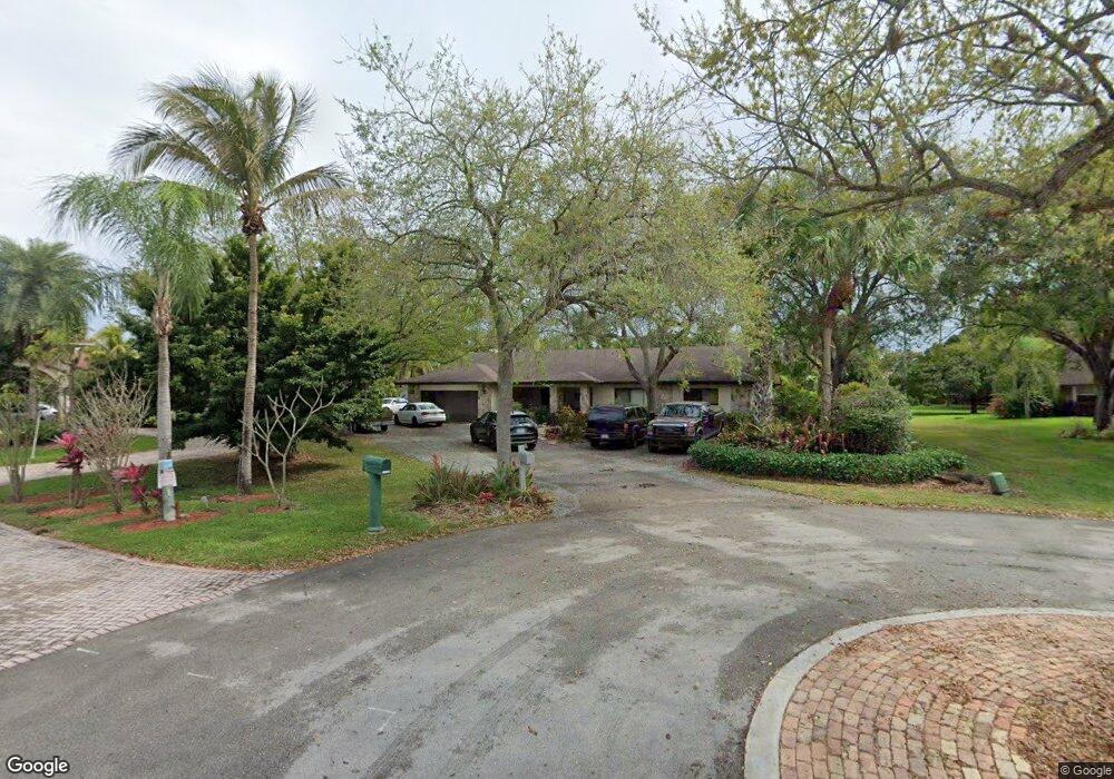 11800 Silver Oak Dr, Davie, FL 33330 - photo 1