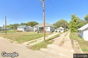 1015 Norton St, Cambridge, NE 69022