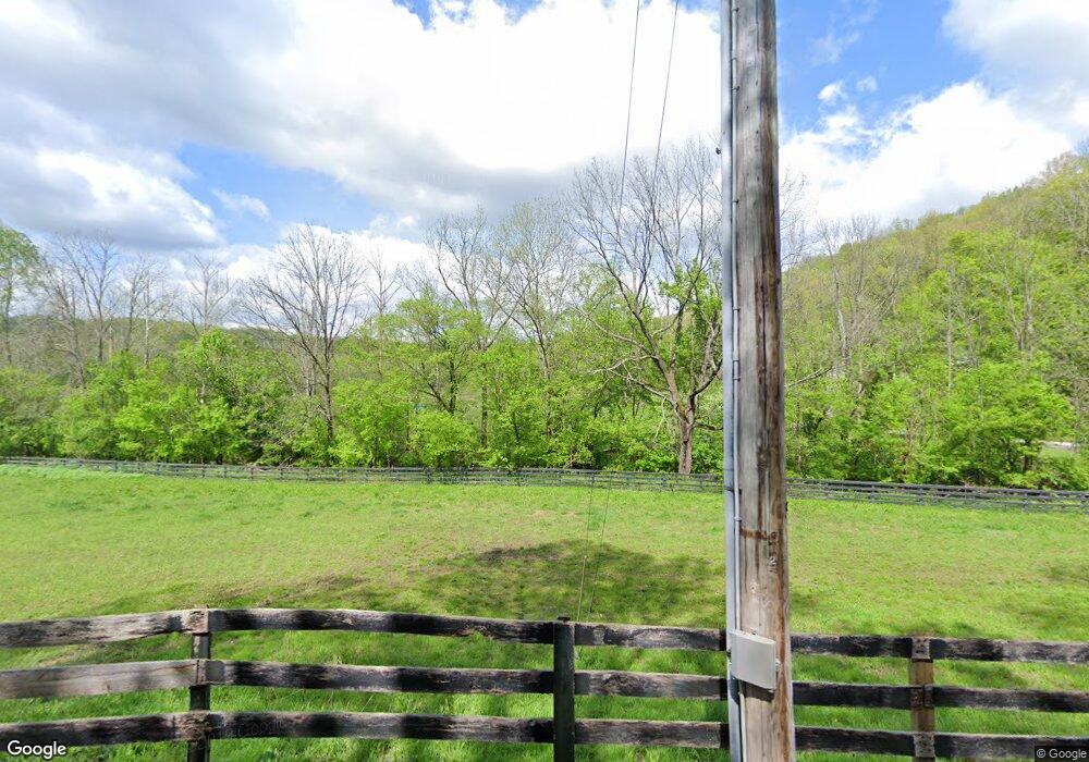 10600 Hidden Creek Ln, Louisville, KY 40291 - photo 1