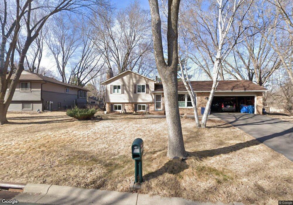 10269 Yorktown Ln N, Maple Grove, MN 55369 - photo 1