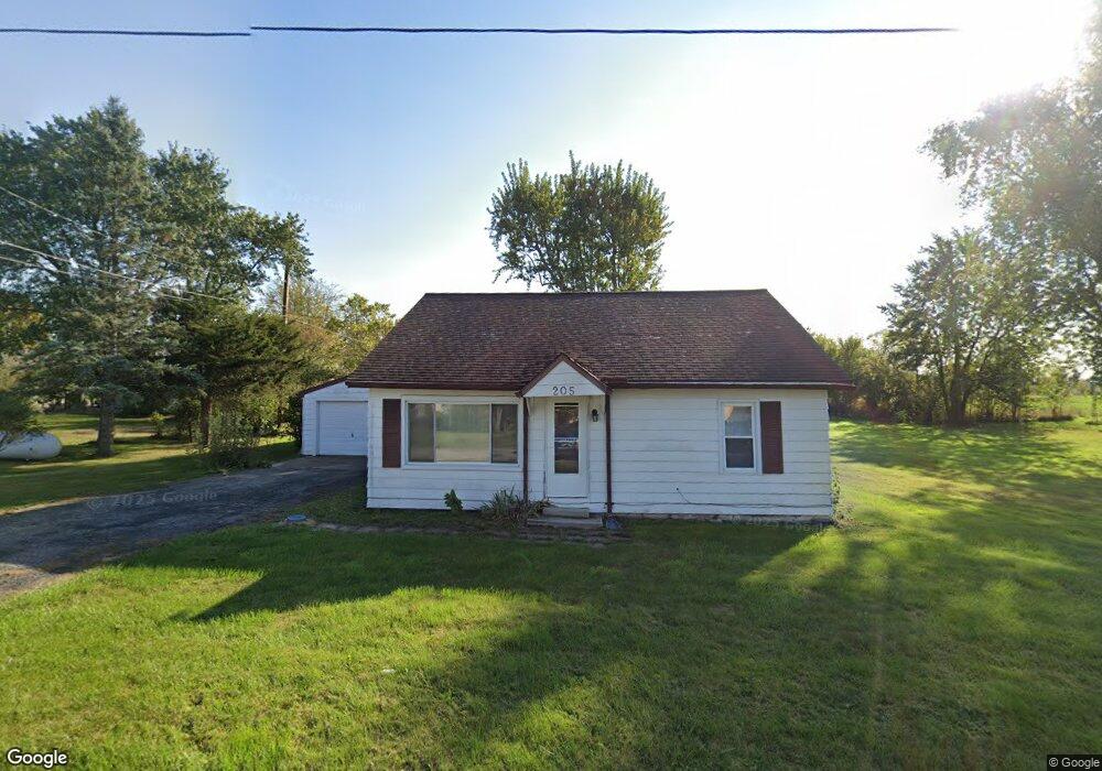 205 N Earl St, Waynesfield, OH 45896 - photo 1