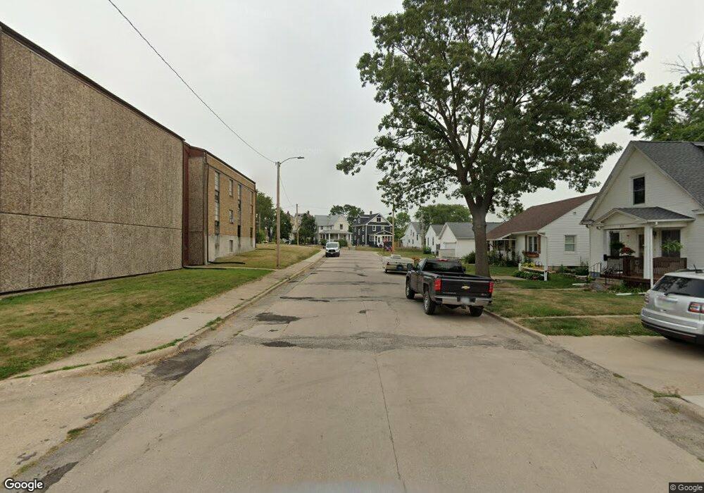 329 12th St SW unit 401, Cedar Rapids, IA 52404 - photo 1