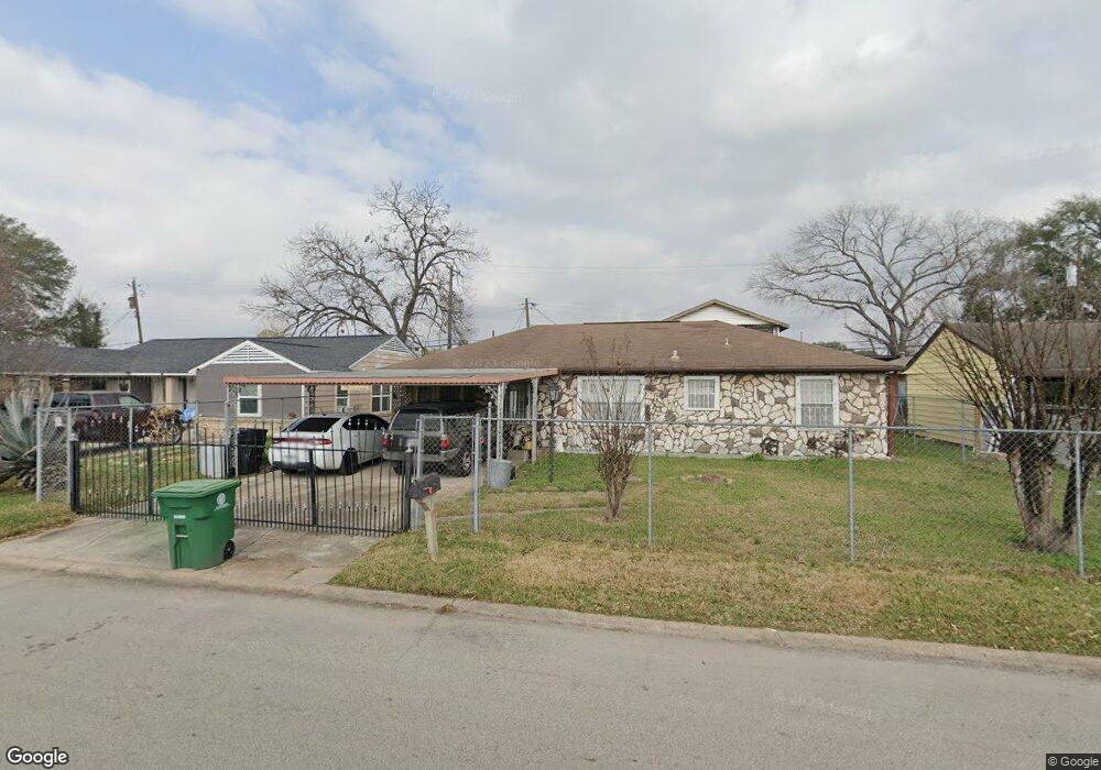 3035 Fleetwood St, Houston, TX 77093 - photo 1