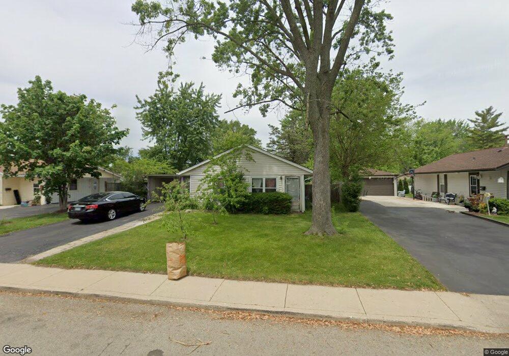 10 Walnut St, Carpentersville, IL 60110 - photo 1